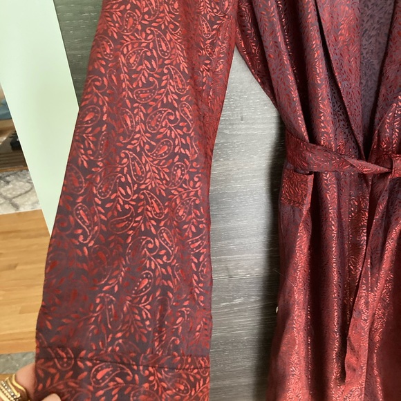 Vintage Long Silky Brocade Kimono Robe Size Medium - Picture 7 of 9